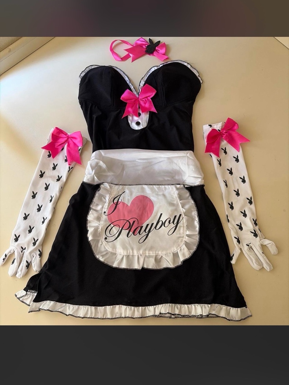 2000s Playboy mansion maid Halloween costume - Picture 2 of 8